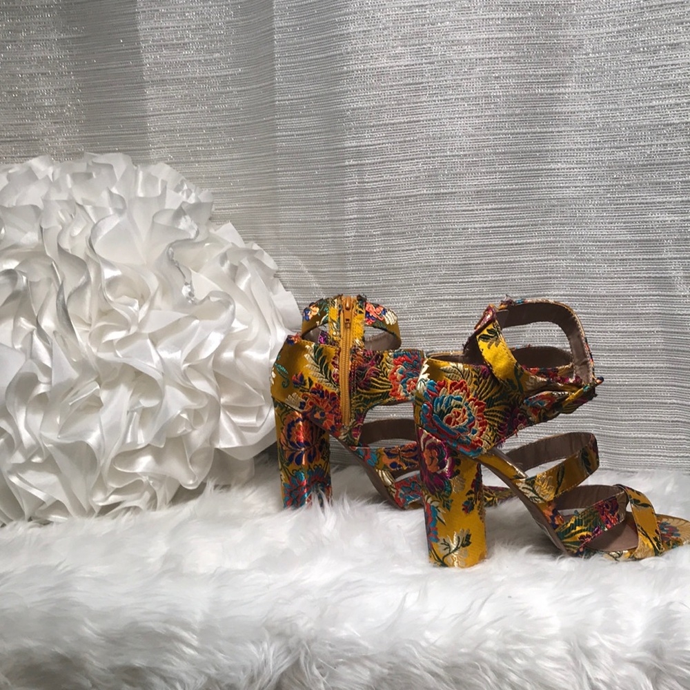 Open Toe Strapped Heeled Sandals